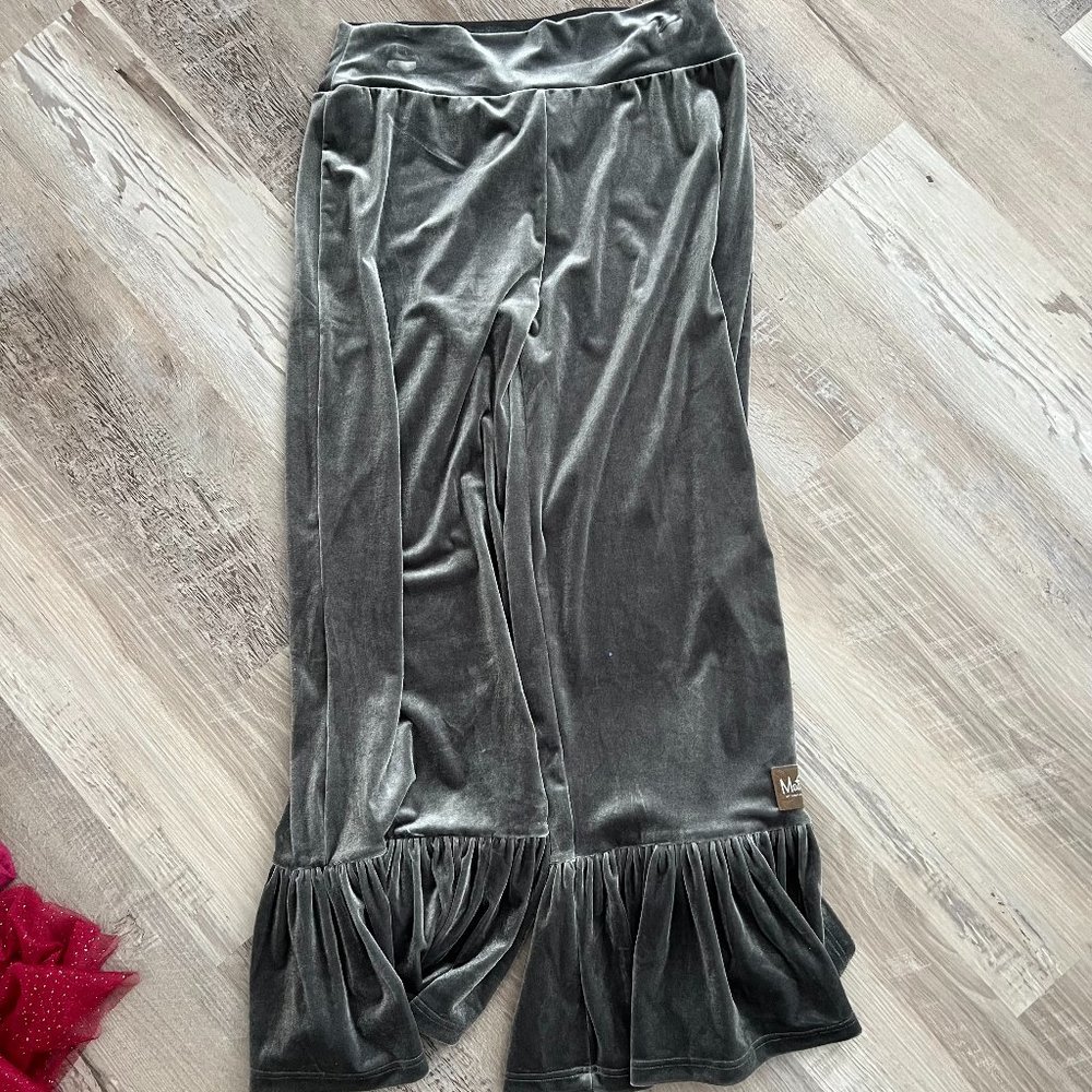 Matilda Jane Velour Big Ruffles Womens Medium